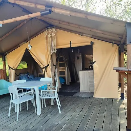 Des Vignes Parque de Campismo