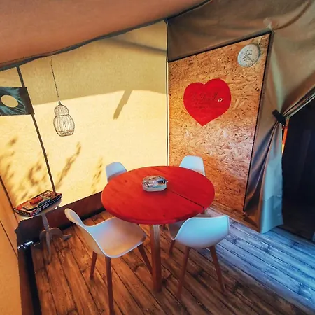 Des Vignes Parque de Campismo *